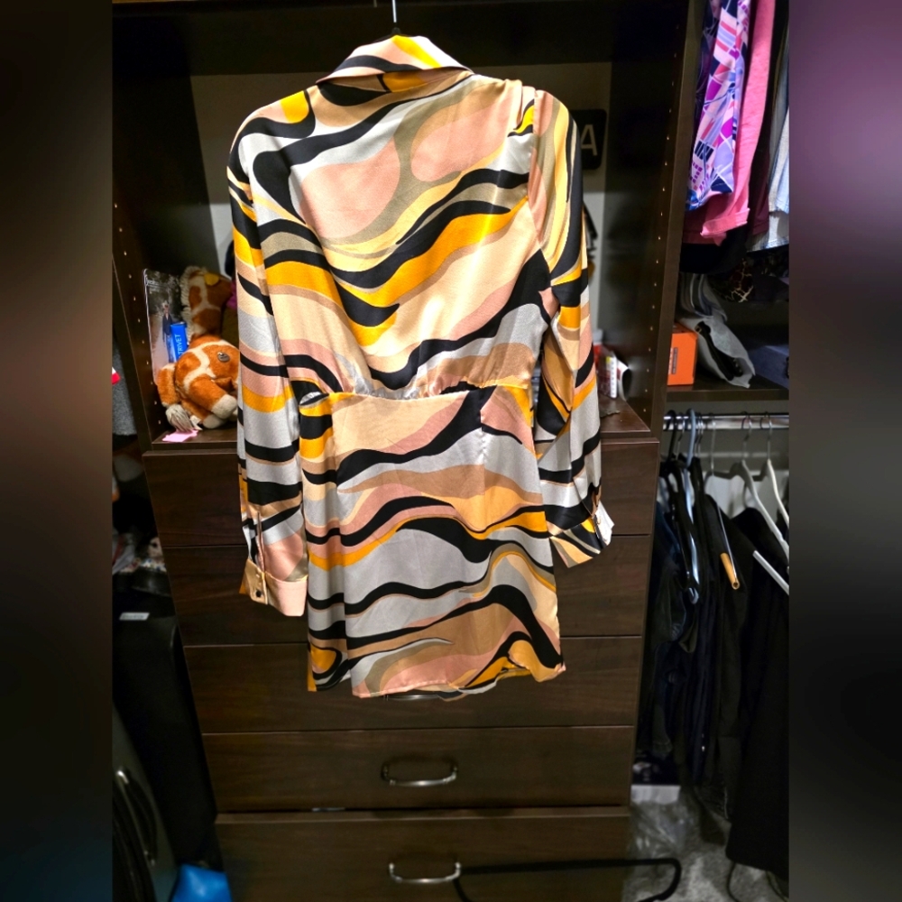 Entro Abstract Patterned Fabric - image 3